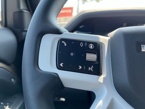 New 2026 Land Rover Defender 110 X-Dynamic SE image 12