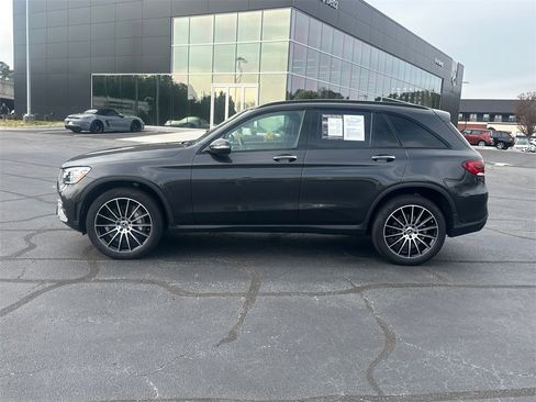 Used 2022 Mercedes-Benz GLC 300 image 4