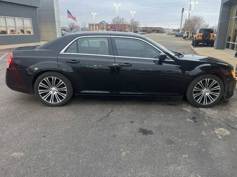 Used 2013 Chrysler 300 S image 12