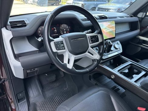 Used 2023 Land Rover Defender 130 X-Dynamic SE image 22