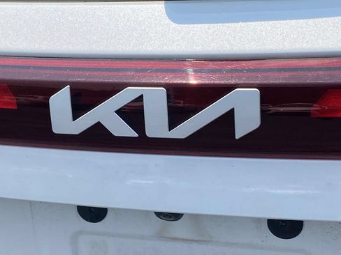 Used 2024 Kia Seltos S AWD/4WD image 11
