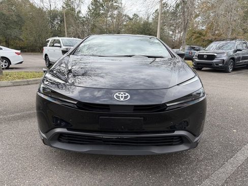 Used 2024 Toyota Prius LE image 2