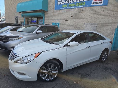 Used 2011 Hyundai Sonata SE FWD image 5