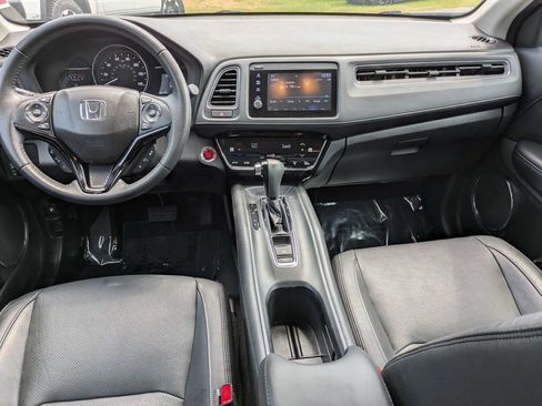 Used 2019 Honda HR-V Touring image 15