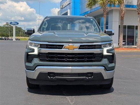 Used 2025 Chevrolet Silverado 1500 LT AWD/4WD image 9