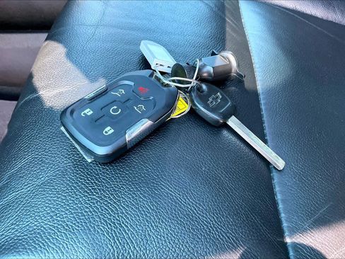 Used 2019 Chevrolet Suburban LT image 15