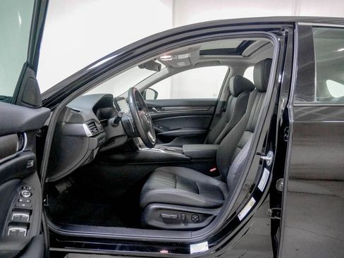 Used 2022 Honda Accord Touring image 19