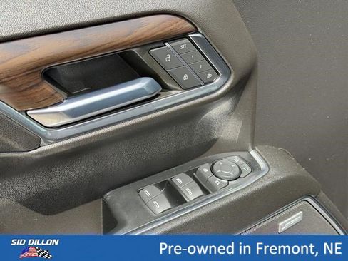 Used 2023 GMC Sierra 1500 SLT w/ SLT Premium Plus Package AWD/4WD image 13