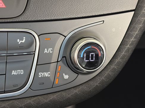 Used 2024 Chevrolet Malibu LT FWD image 25