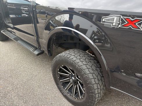 Used 2018 Ford F150 Lariat image 17