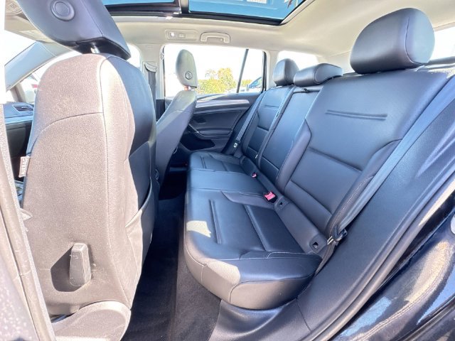 Used 2017 Volkswagen Golf Alltrack SE AWD/4WD image 25