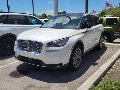 Certified 2022 Lincoln Corsair FWD w/ Premium Package image 3