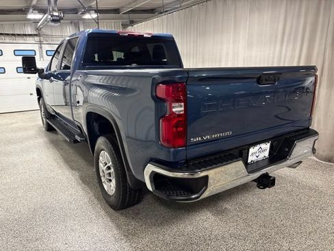 Used 2025 Chevrolet Silverado 2500 LT w/ Safety Package AWD/4WD image 5