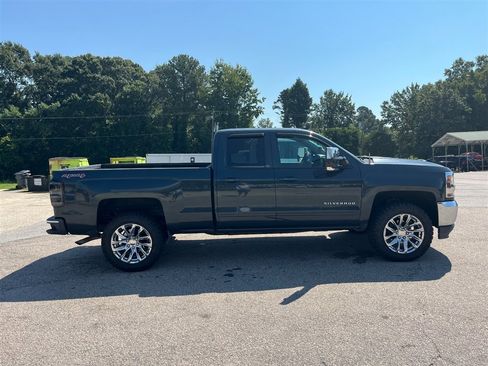 Used 2017 Chevrolet Silverado 1500 LT w/ All Star Edition AWD/4WD image 6