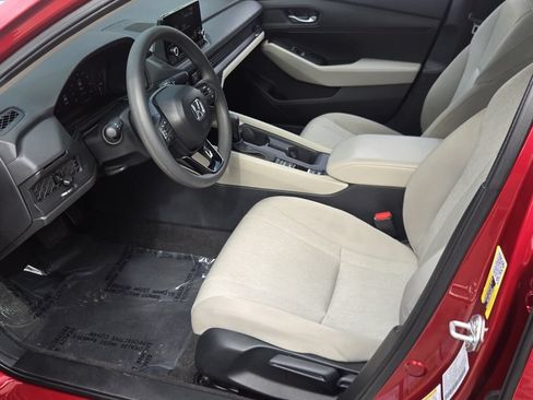 Certified 2025 Honda Accord LX image 11