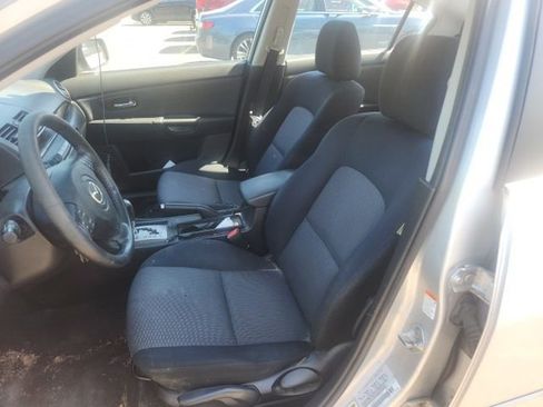 Used 2009 MAZDA MAZDA3 i Touring Value FWD image 12