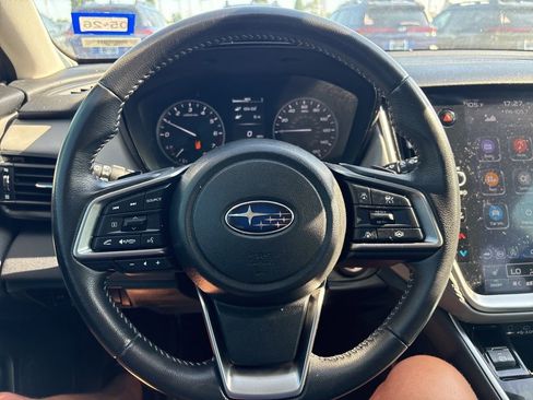 Used 2023 Subaru Outback Premium AWD/4WD image 2