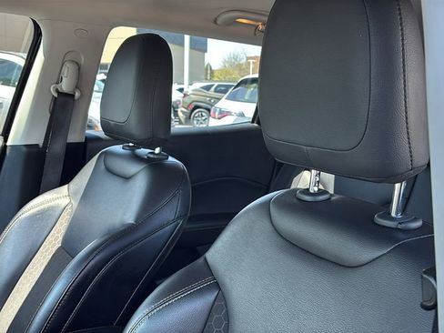 Used 2020 Jeep Compass Latitude w/ Cold Weather Group AWD/4WD image 25