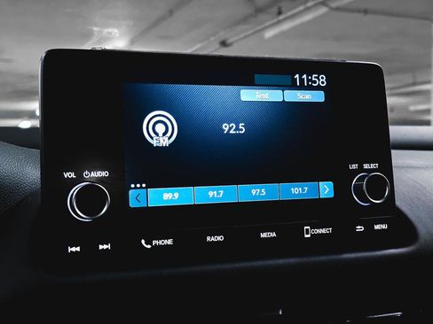 Used 2024 Honda HR-V LX image 25