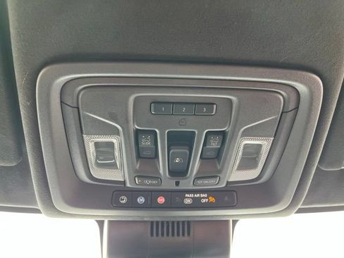 Used 2025 GMC Sierra 1500 Denali Ultimate AWD/4WD image 29