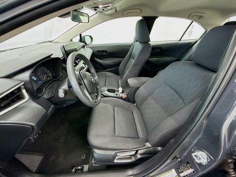 Used 2025 Toyota Corolla LE FWD image 13
