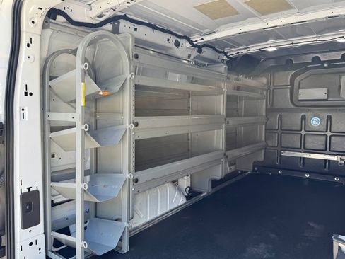 Used 2019 Ford Transit 250 130 Low Roof image 17