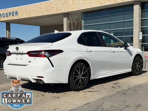 Used 2024 Toyota Camry SE image 21