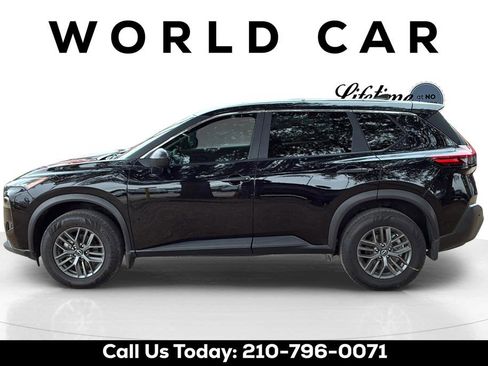 Used 2023 Nissan Rogue S FWD image 11
