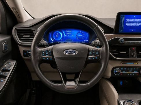 Used 2020 Ford Escape Titanium AWD/4WD image 13