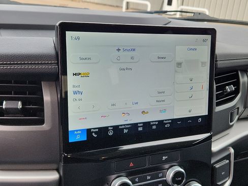 Used 2023 Ford Expedition XLT image 15