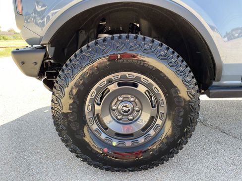 New 2025 Ford Bronco Badlands w/ Sasquatch Package AWD/4WD image 34
