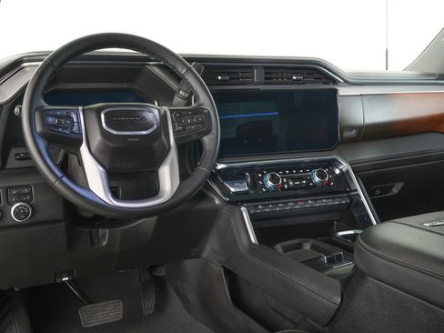 Used 2025 GMC Sierra 2500 Denali w/ Denali Reserve Package image 16