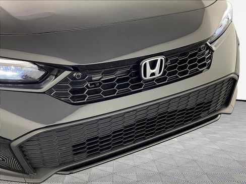 Used 2025 Honda Civic Sport image 32
