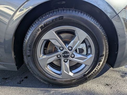 Used 2022 Kia K5 LXS image 11