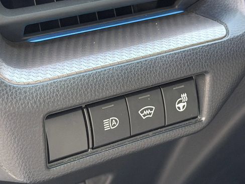 Used 2023 Toyota Prius XLE FWD image 32