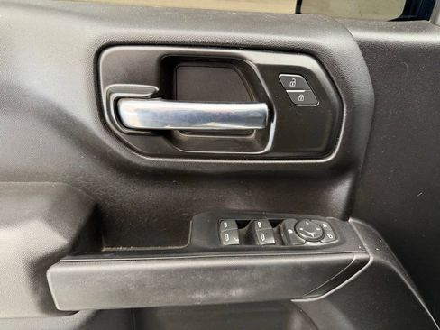 Used 2022 Chevrolet Silverado 1500 Custom image 12