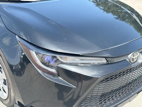 Used 2022 Toyota Corolla LE FWD image 33