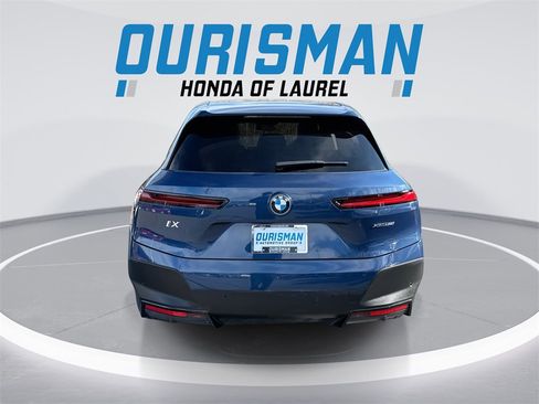 Used 2024 BMW iX xDrive50 w/ Convenience Package image 7