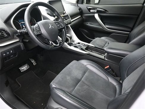 Used 2024 Mitsubishi Eclipse Cross SE image 9