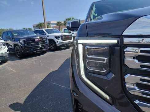 Used 2024 GMC Sierra 1500 Denali AWD/4WD image 11