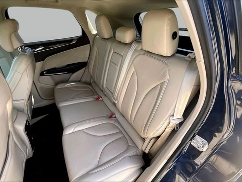 Used 2017 Lincoln MKC Reserve FWD image 21
