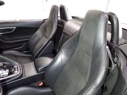 Used 2020 Jaguar F-TYPE Convertible RWD image 21