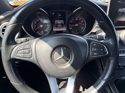 Used 2018 Mercedes-Benz GLC 300 4MATIC image 18