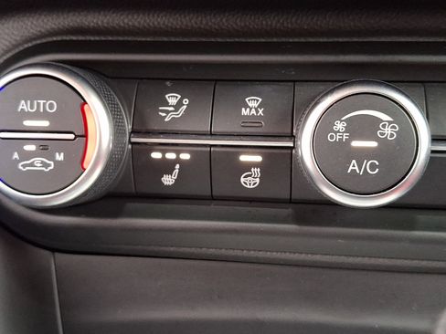 Used 2022 Alfa Romeo Stelvio Veloce image 26