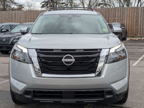 New 2025 Nissan Pathfinder SV image 5