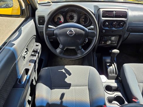 Used 2004 Nissan Xterra XE RWD image 16
