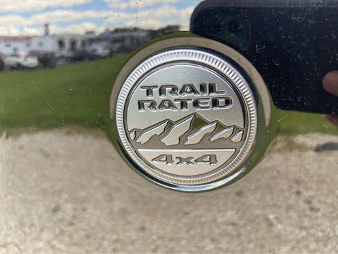 Used 2022 Jeep Gladiator Sport AWD/4WD image 40