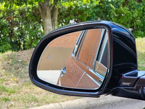 Used 2021 BMW X7 xDrive40i w/ Premium Package image 9