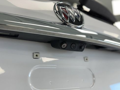 Used 2024 Buick Enclave Premium image 38