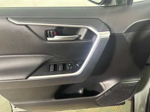 Used 2023 Toyota RAV4 XLE AWD/4WD image 12